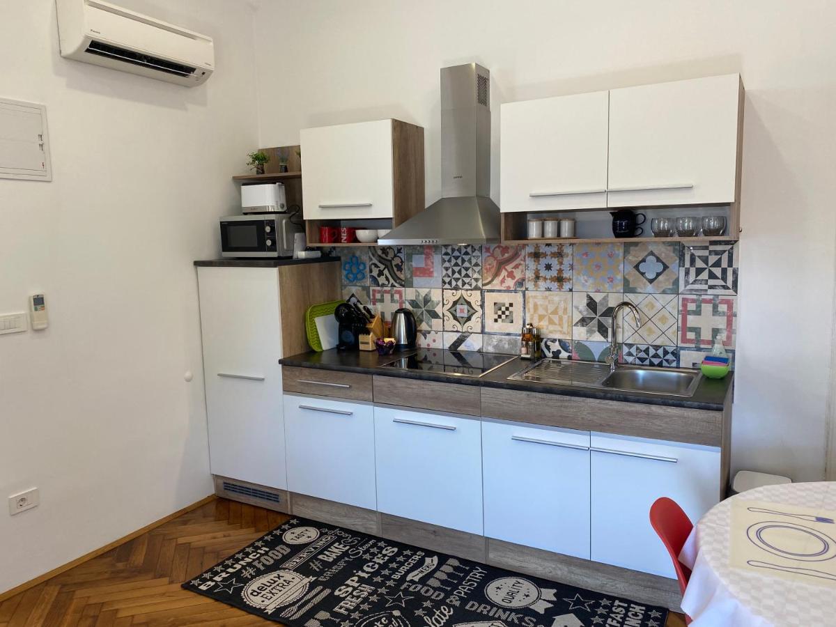 Apartment Villa Lora プーラ エクステリア 写真