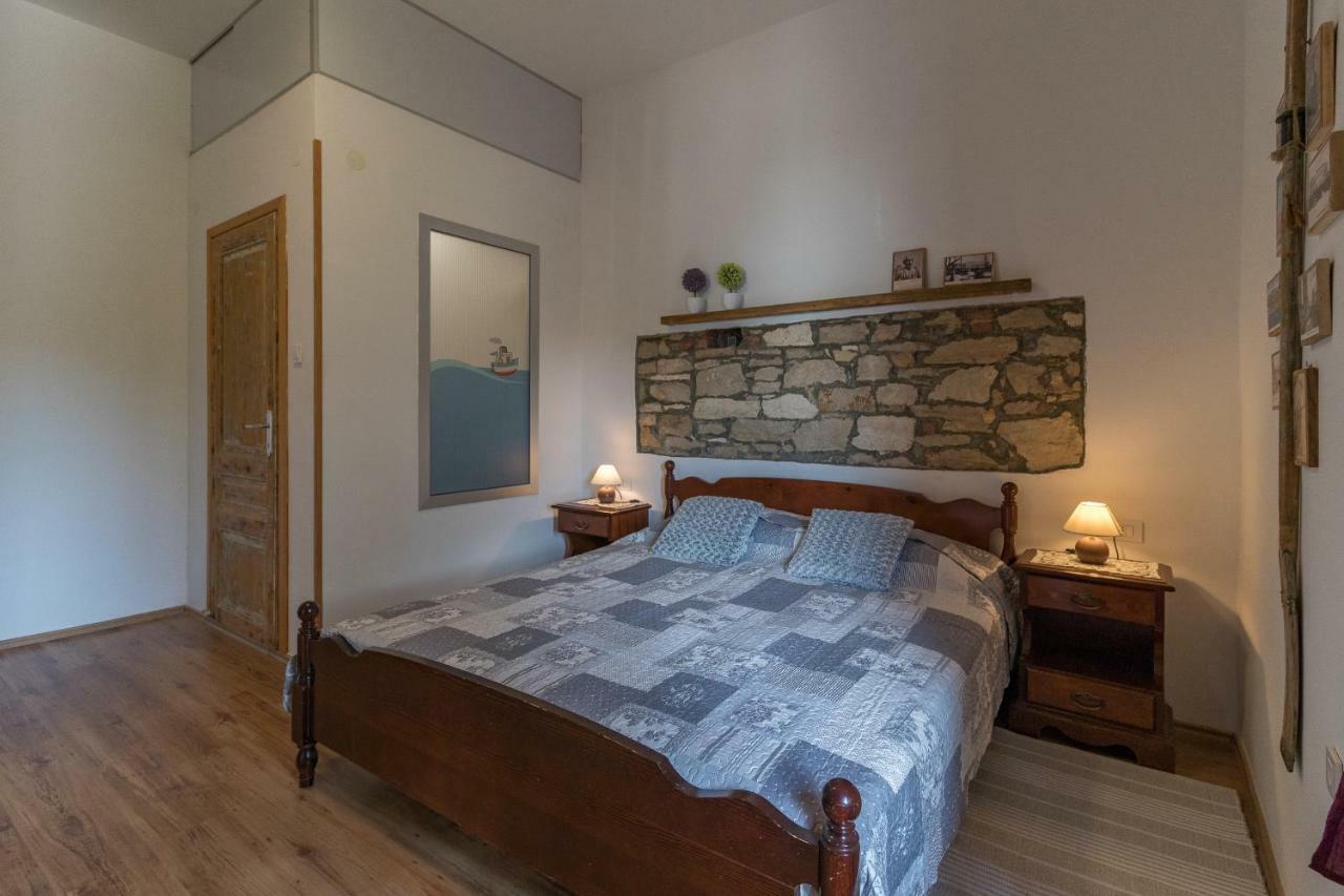 Apartment Villa Lora プーラ エクステリア 写真