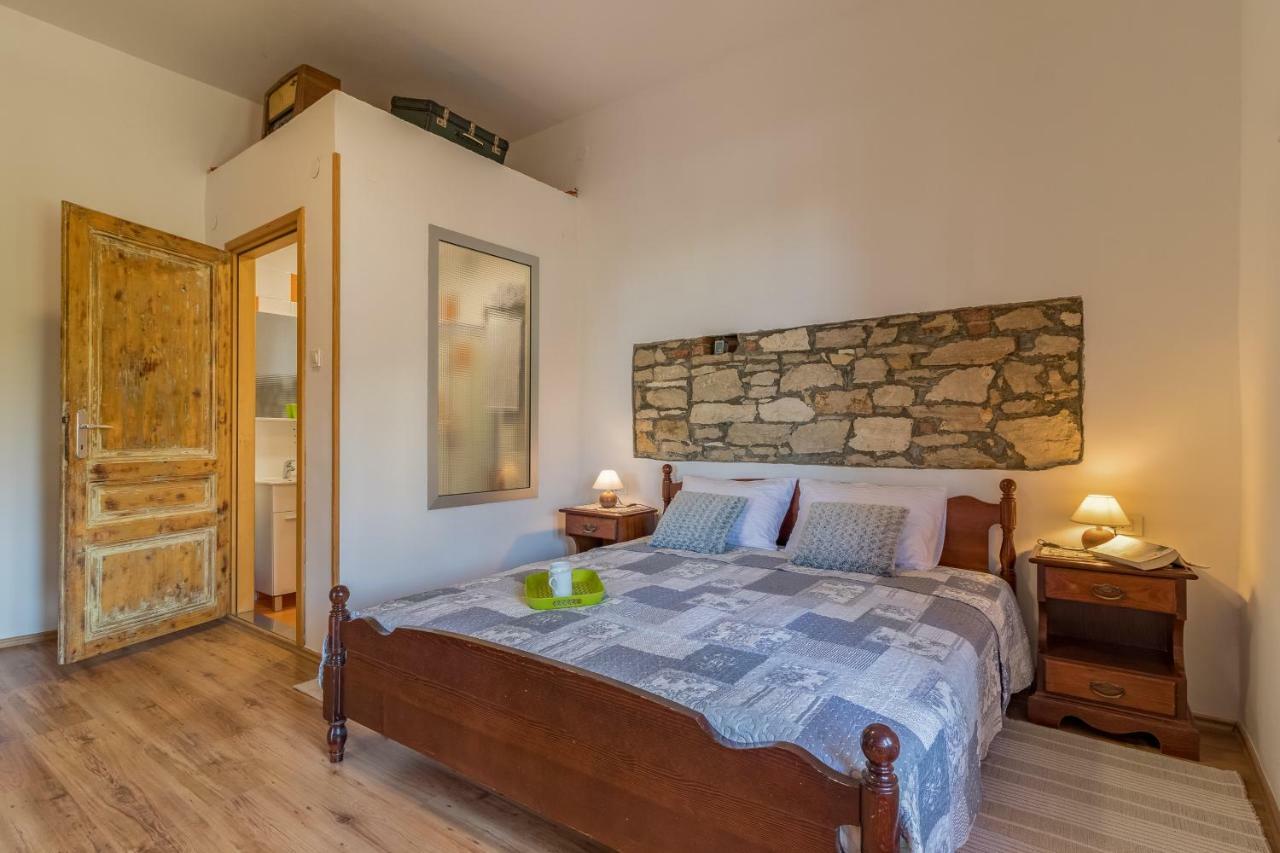 Apartment Villa Lora プーラ エクステリア 写真